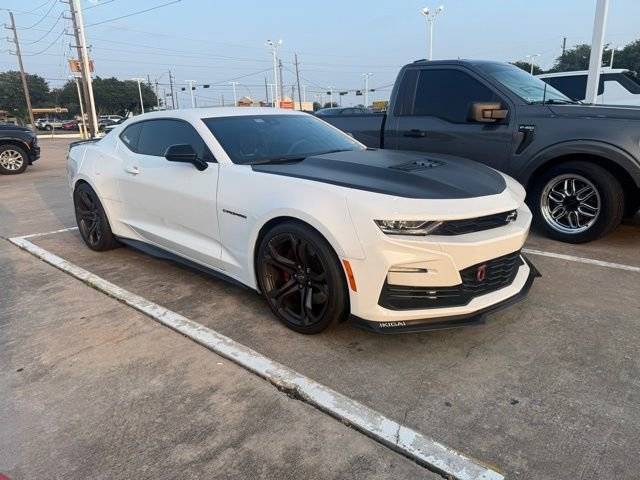 2022 Chevrolet Camaro 2SS RWD photo