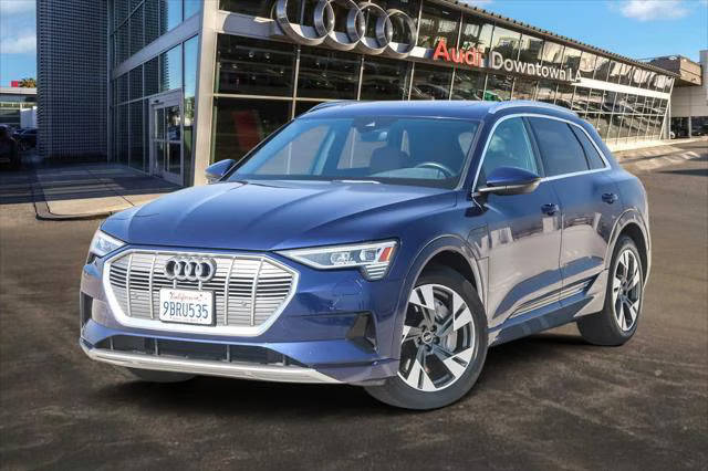 2022 Audi e-tron Premium AWD photo