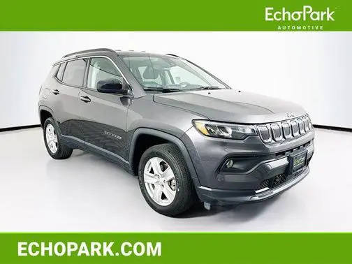 2022 Jeep Compass Latitude 4WD photo