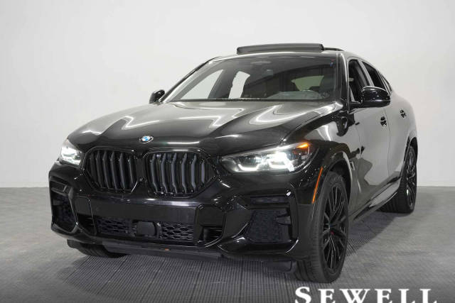 2022 BMW X6 M50i AWD photo