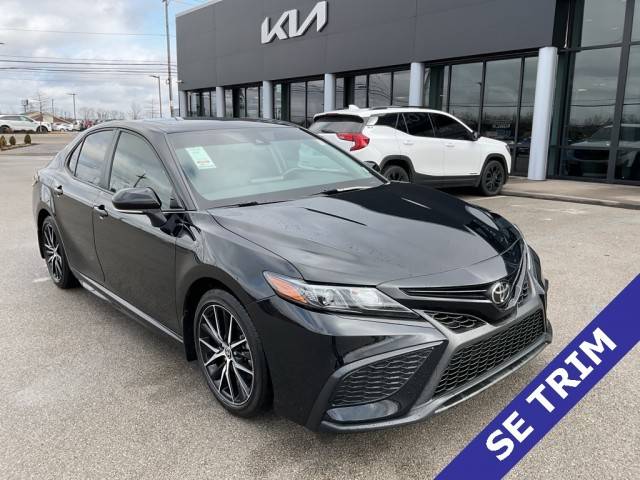 2022 Toyota Camry SE FWD photo