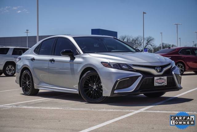 2022 Toyota Camry SE Nightshade FWD photo
