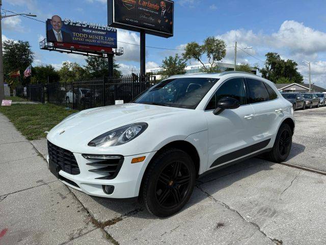 2016 Porsche Macan S AWD photo