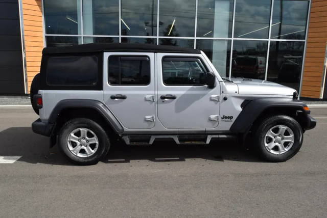 2022 Jeep Wrangler Unlimited Unlimited Sport S 4WD photo