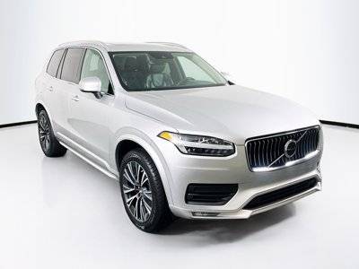 2022 Volvo XC90 Momentum AWD photo