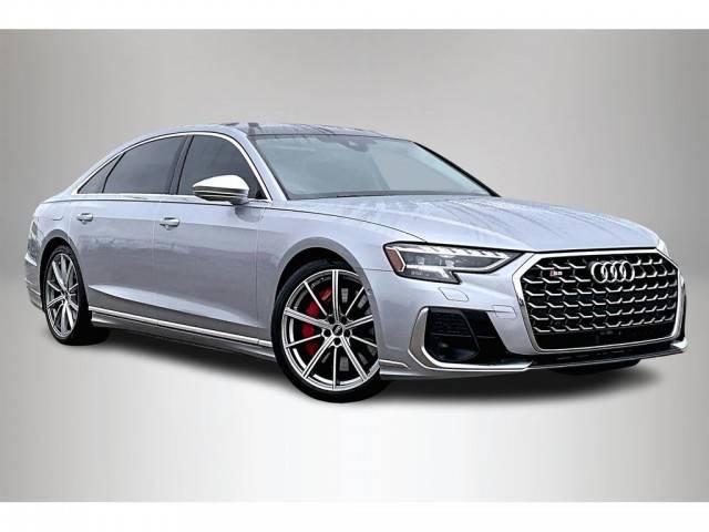 2022 Audi S8  AWD photo