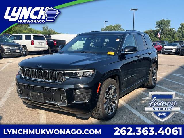 2022 Jeep Grand Cherokee Overland 4WD photo