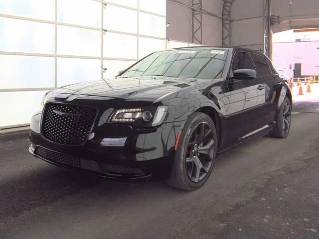 2022 Chrysler 300 Touring RWD photo