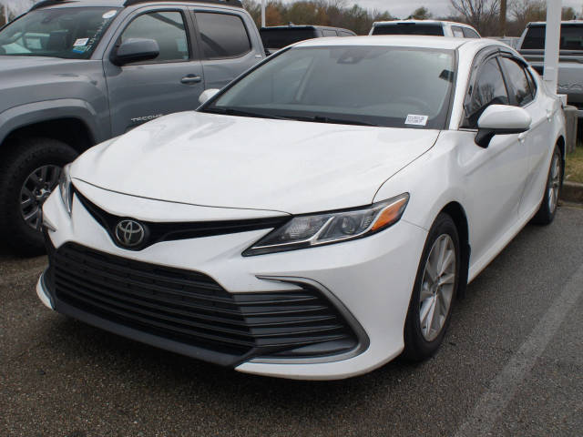 2022 Toyota Camry LE FWD photo