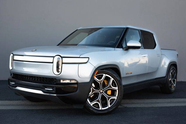 2022 Rivian R1T Launch Edition AWD photo