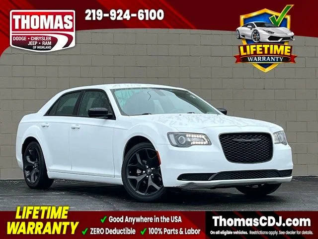 2022 Chrysler 300 Touring RWD photo