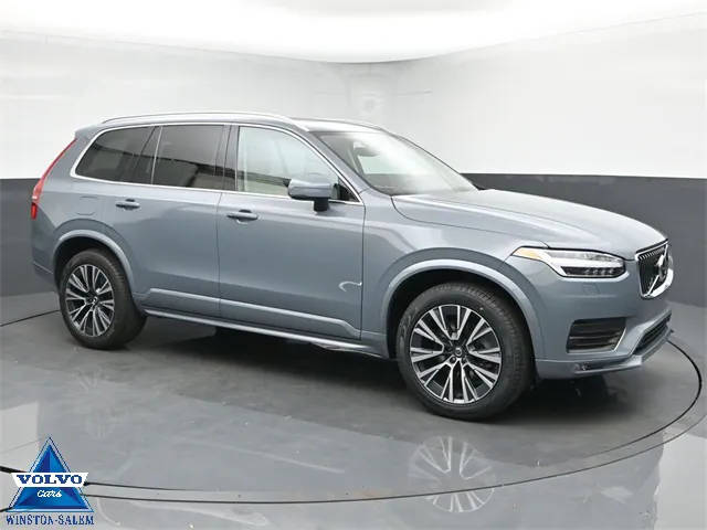 2022 Volvo XC90 Momentum FWD photo