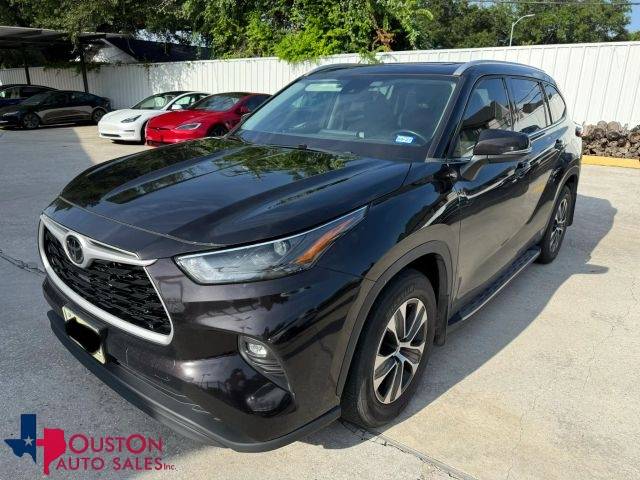 2022 Toyota Highlander XLE FWD photo