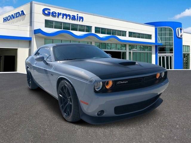 2022 Dodge Challenger R/T Scat Pack RWD photo