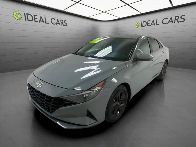 2022 Hyundai Elantra SEL FWD photo