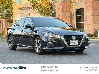 2022 Nissan Altima 2.5 SV FWD photo