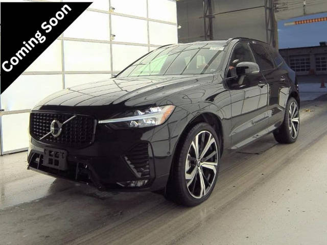 2022 Volvo XC60 R-Design AWD photo