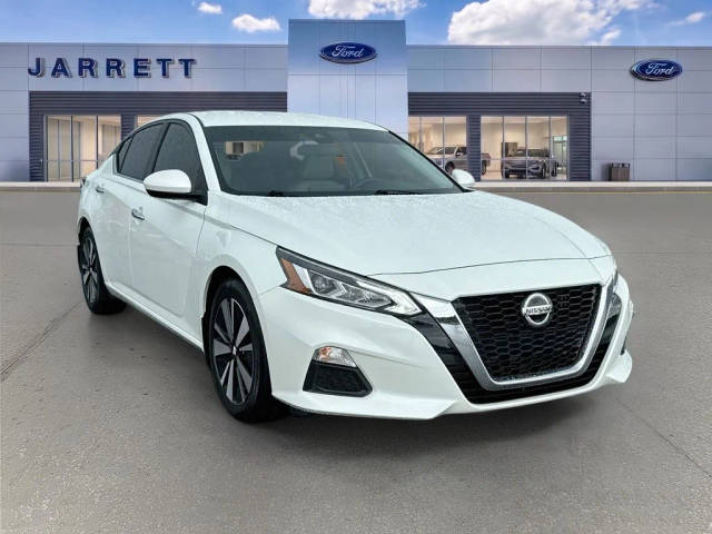 2022 Nissan Altima 2.5 SV FWD photo
