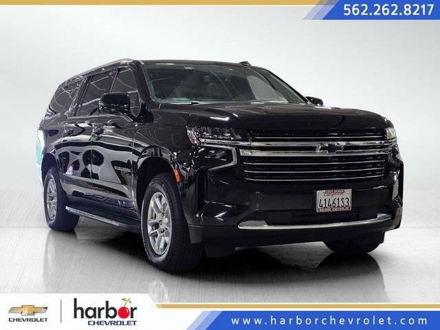 2022 Chevrolet Suburban LT 4WD photo