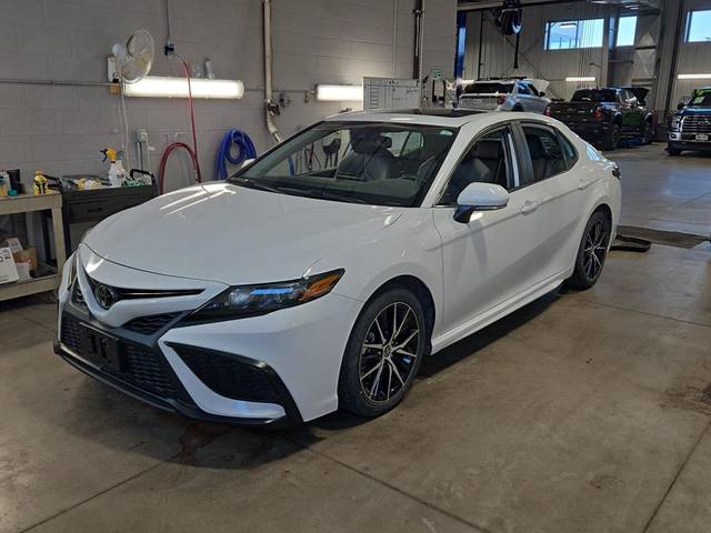 2022 Toyota Camry SE AWD photo