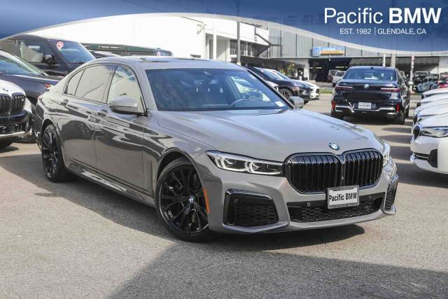 2022 BMW 7 Series 740i RWD photo