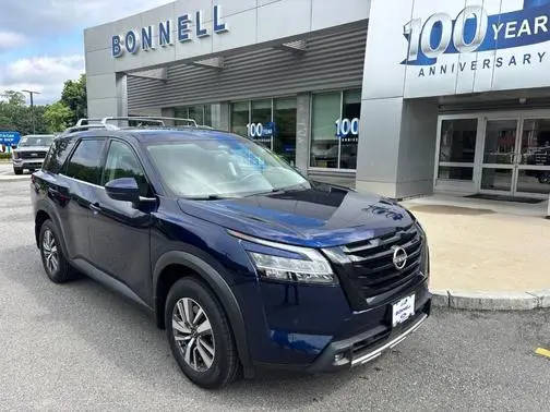 2022 Nissan Pathfinder SL 4WD photo