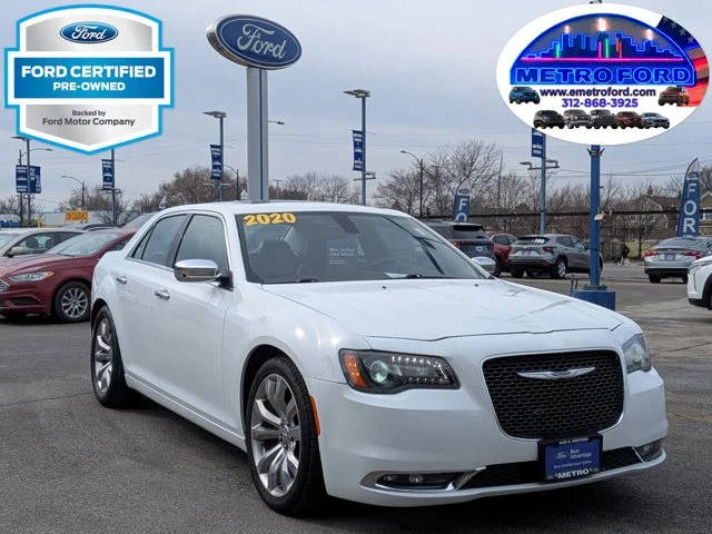 2020 Chrysler 300 Limited RWD photo