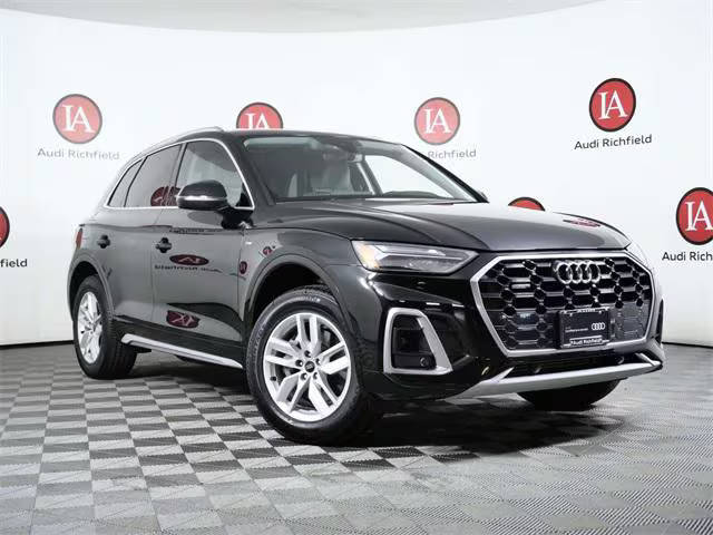 2022 Audi Q5 S line Premium AWD photo