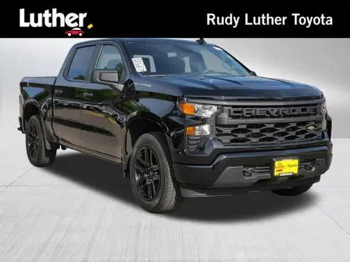 2022 Chevrolet Silverado 1500 Custom 4WD photo