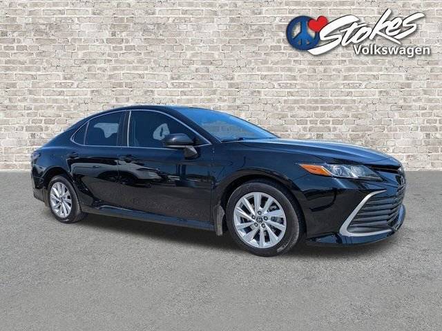 2022 Toyota Camry LE FWD photo