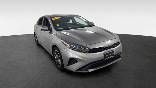 2022 Kia Forte LXS FWD photo