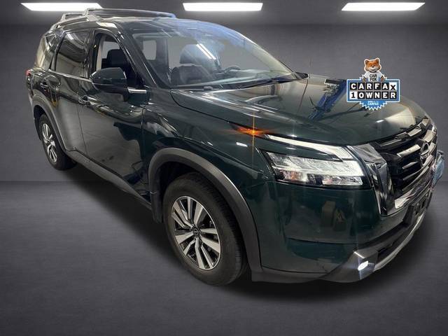 2022 Nissan Pathfinder SL FWD photo