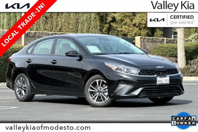 2022 Kia Forte LXS FWD photo