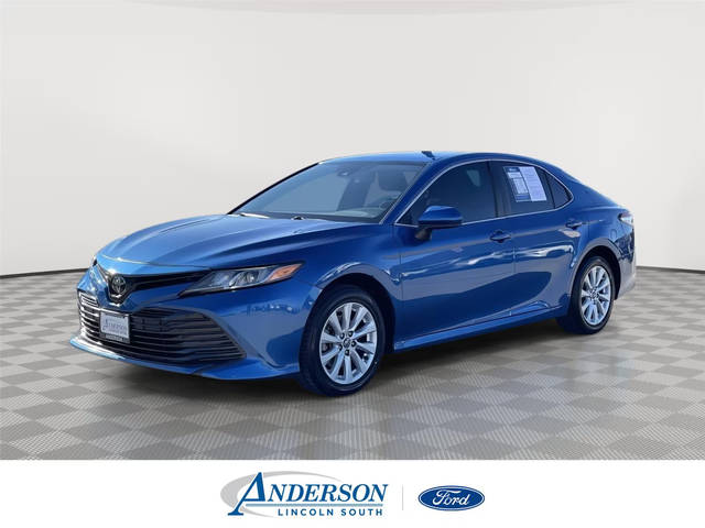 2019 Toyota Camry LE FWD photo
