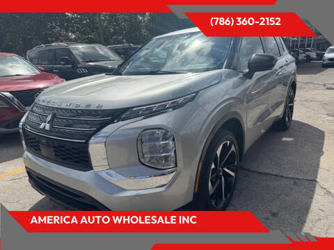2022 Mitsubishi Outlander ES FWD photo