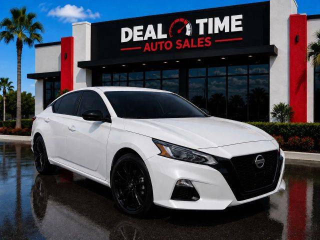 2022 Nissan Altima 2.5 SR FWD photo