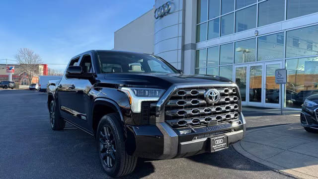 2022 Toyota Tundra Platinum 4WD photo