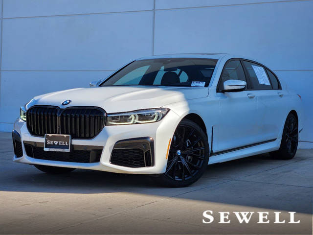 2022 BMW 7 Series 740i RWD photo