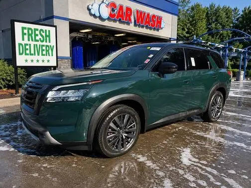 2022 Nissan Pathfinder SL FWD photo