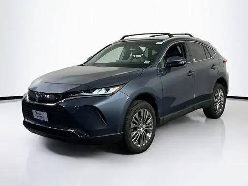 2022 Toyota Venza XLE AWD photo