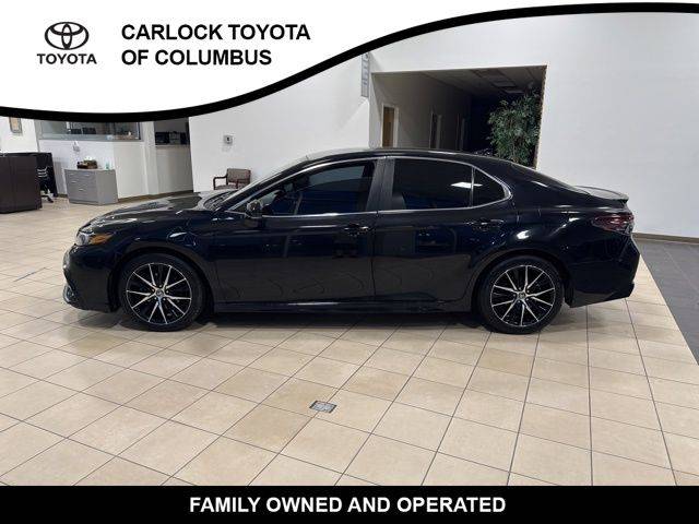 2022 Toyota Camry Hybrid SE FWD photo