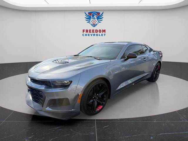 2022 Chevrolet Camaro LT1 RWD photo