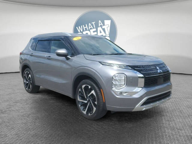 2022 Mitsubishi Outlander SEL Special Edition 4WD photo