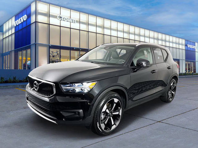 2022 Volvo XC40 Momentum AWD photo