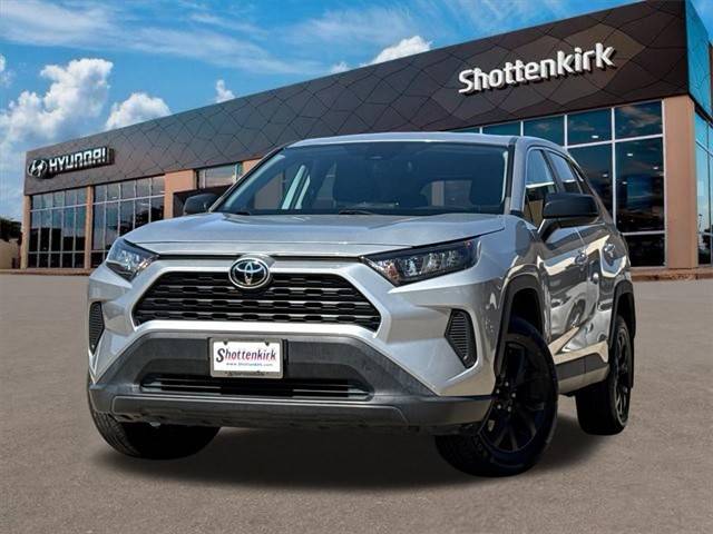 2022 Toyota RAV4 LE AWD photo