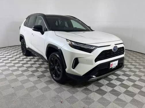 2022 Toyota RAV4 Hybrid XSE AWD photo