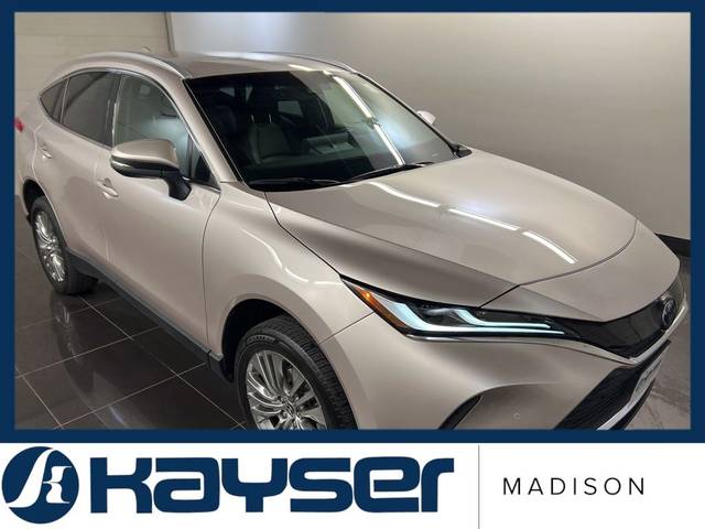 2022 Toyota Venza XLE AWD photo