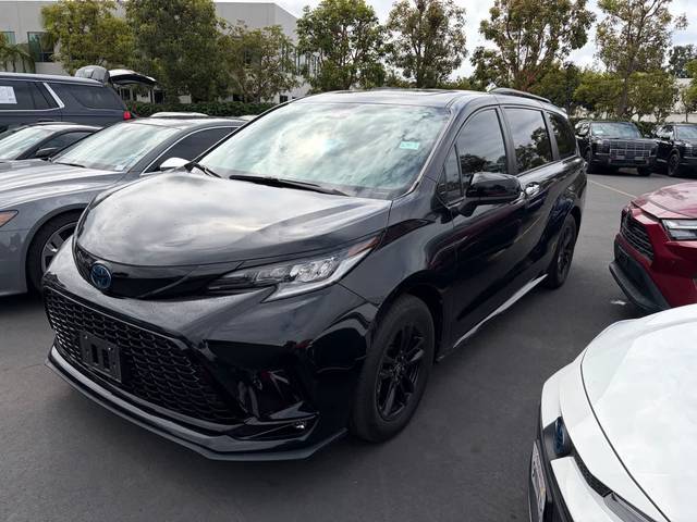 2022 Toyota Sienna XSE AWD photo