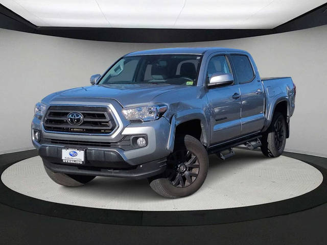 2022 Toyota Tacoma SR5 4WD photo