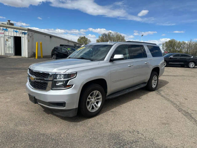 2020 Chevrolet Suburban LT 4WD photo